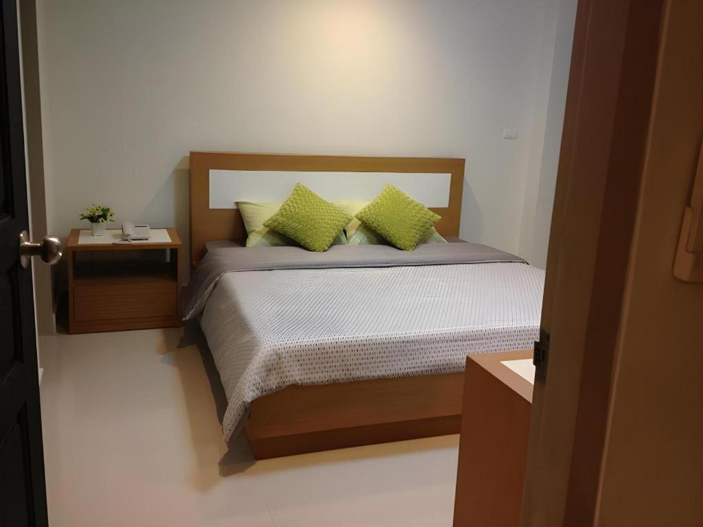 Ipremium Sukhumvit 81 Hotel Бангкок Екстер'єр фото