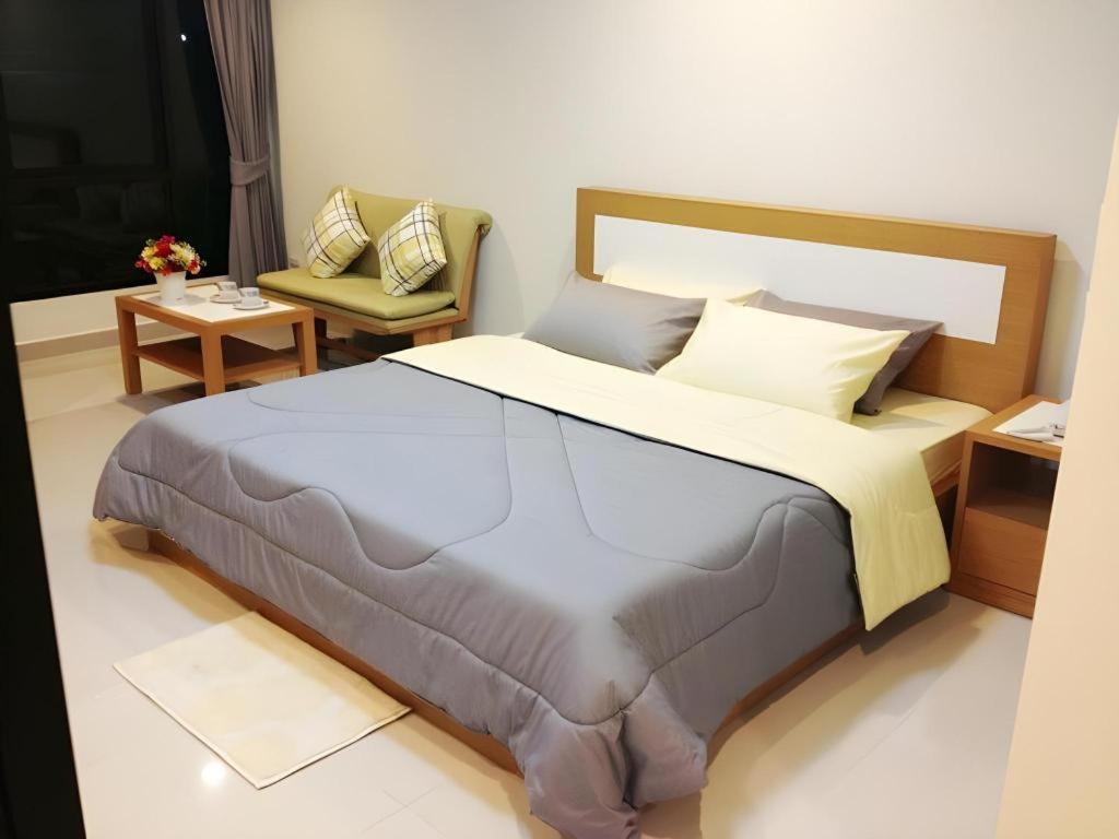 Ipremium Sukhumvit 81 Hotel Бангкок Екстер'єр фото