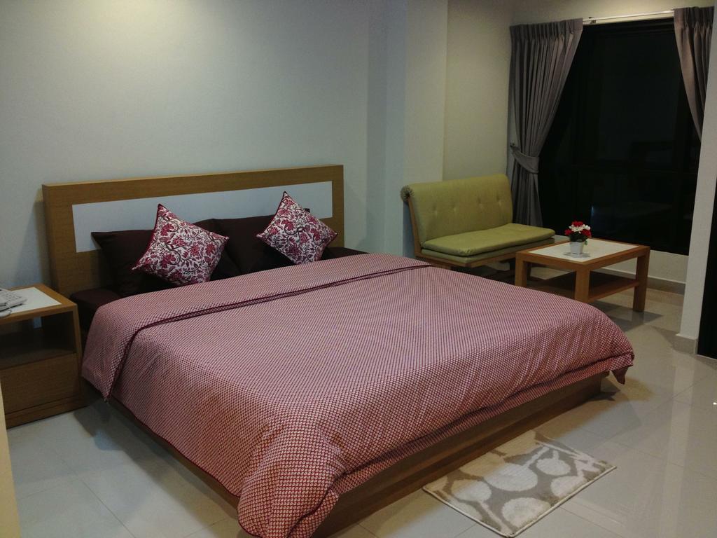 Ipremium Sukhumvit 81 Hotel Бангкок Екстер'єр фото